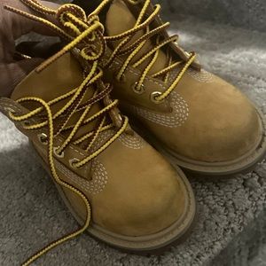 Kids timberland boots 4C